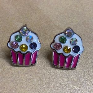 Adorable hot pink enamel and stone cupcake studs!